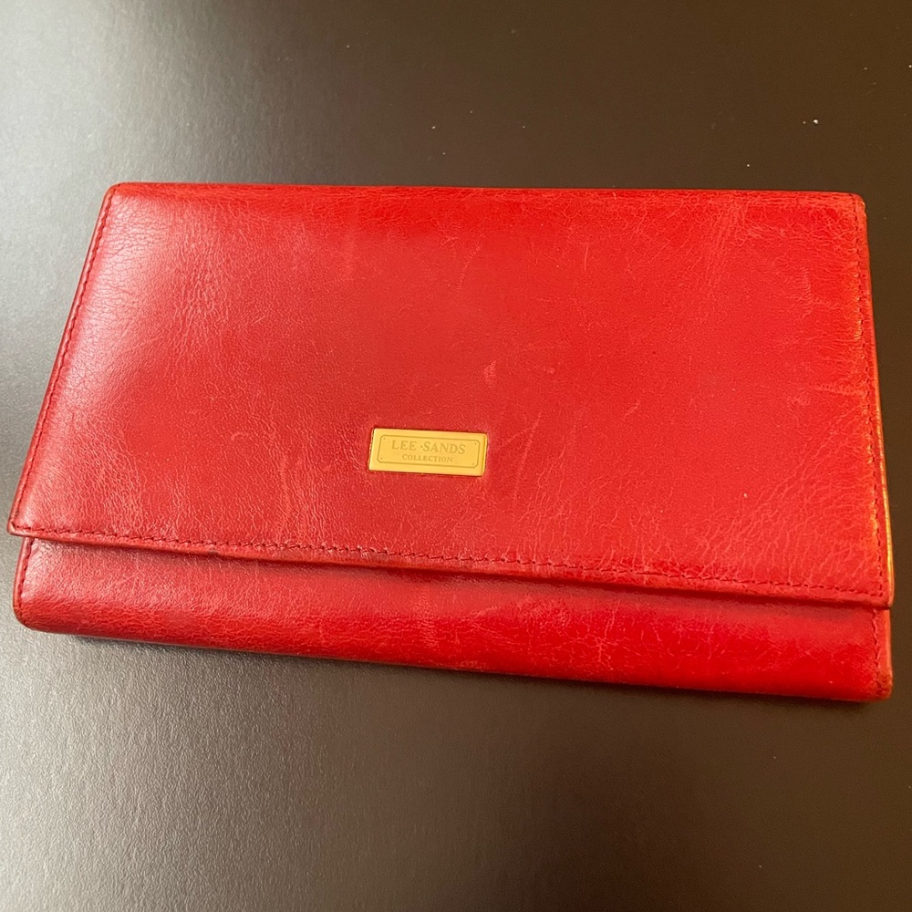 Pre-owned Vintage Lee Sands Red Buffalo Leather Wallet.
